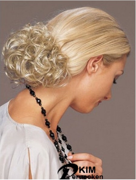 Idealer blonder lockiger synthetischer Clip in Haarteilen