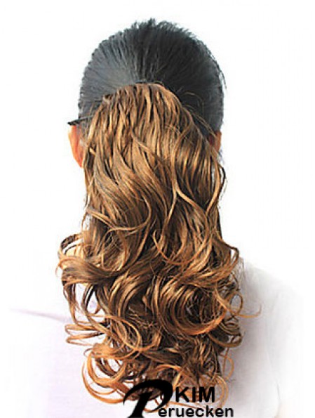 Bequeme gewellte blonde Pferdeschwänze